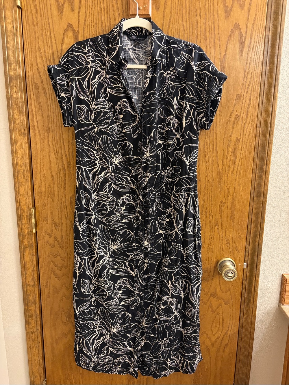 Badgley Mischka Black Floral Button-Front Midi Dress